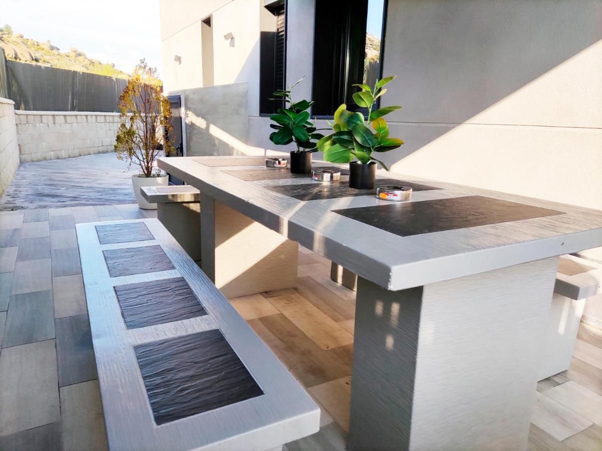 Villanueva de Avila Casa Rural Idesign מראה חיצוני תמונה